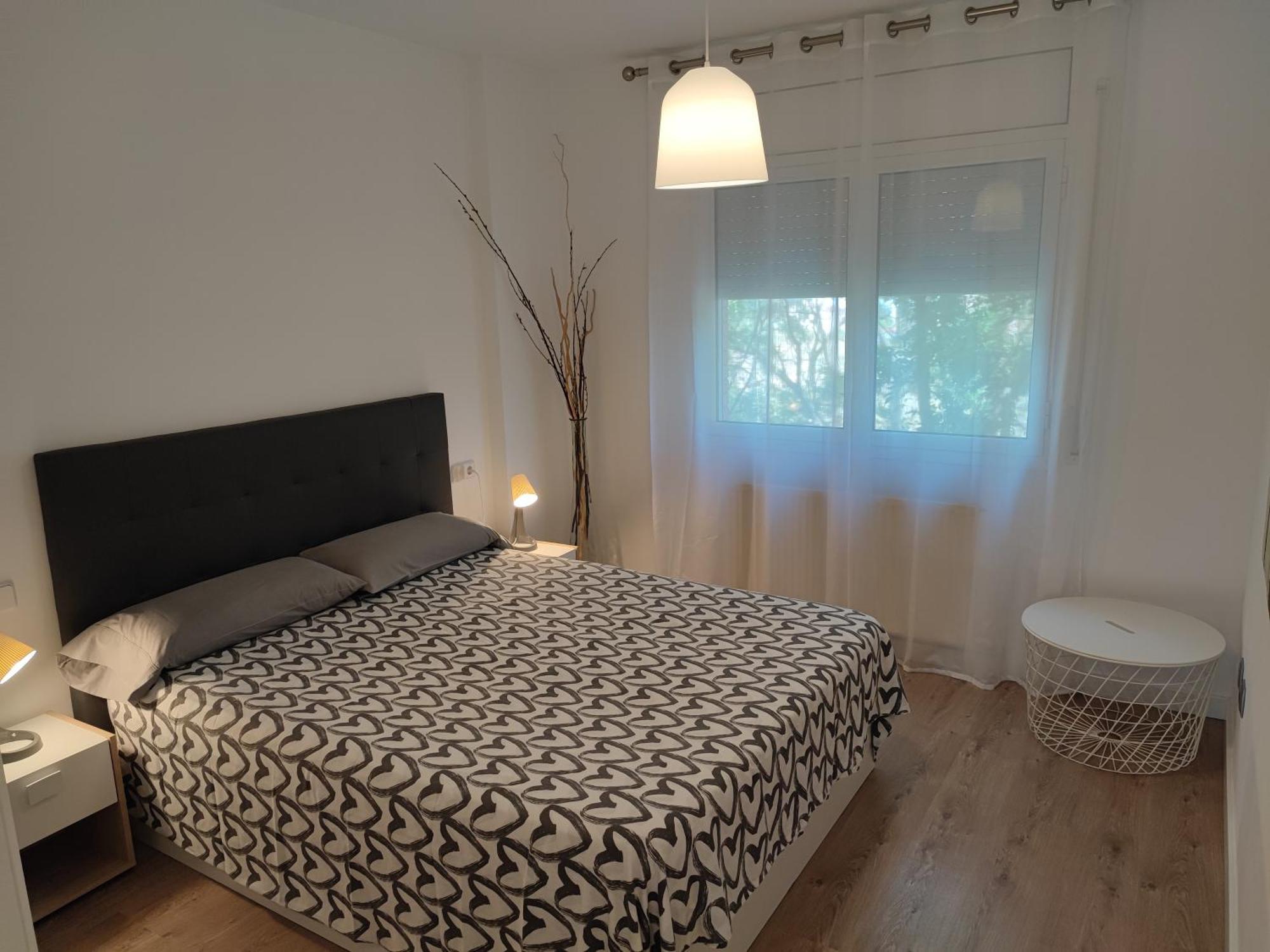 Apartamento Completo Muy Cerca Del Centro Ideal Para Familias Con Piscina Фігерас Екстер'єр фото
