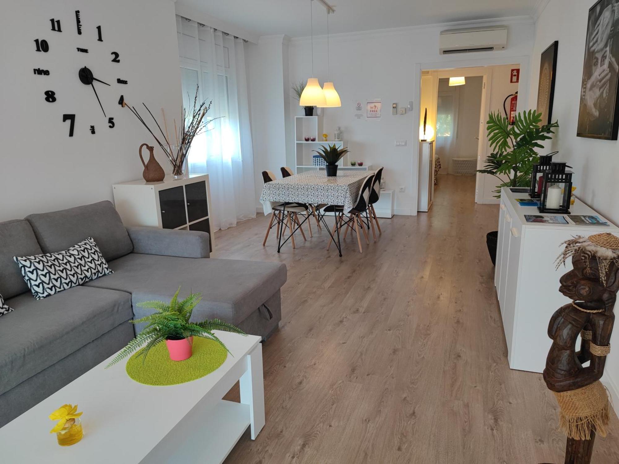 Apartamento Completo Muy Cerca Del Centro Ideal Para Familias Con Piscina Фігерас Екстер'єр фото